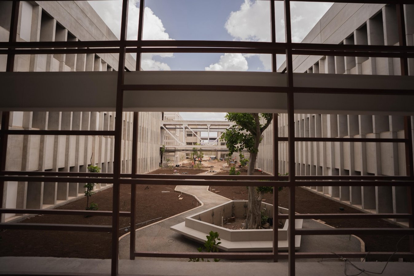Supervisan avances del nuevo Hospital O’Horán, el más grande del sureste 5